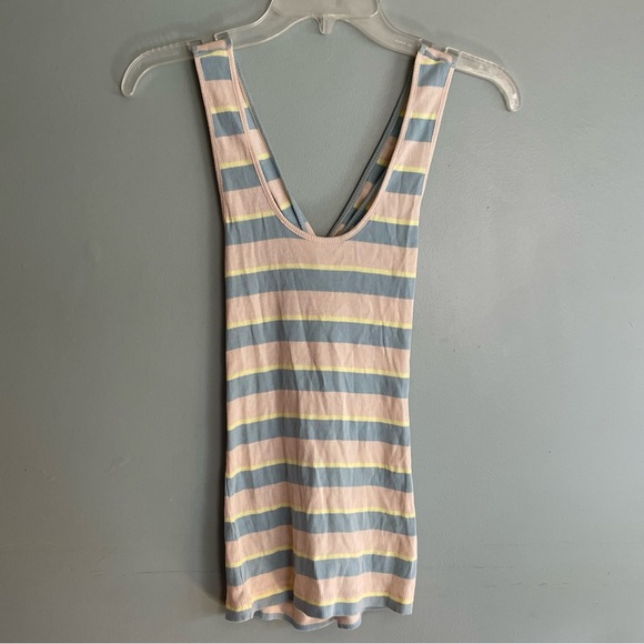 Striped Ribbed Tank Top - Picture 3 of 7